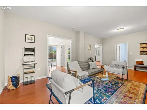 5916 SE Knapp Street Portland OR 97206