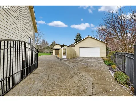 14067 SE Eklund Avenue Boring OR 97009
