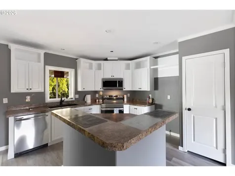 4849 San Francisco Drive Salem OR 97305