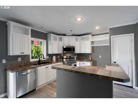 4849 San Francisco Drive Salem OR 97305
