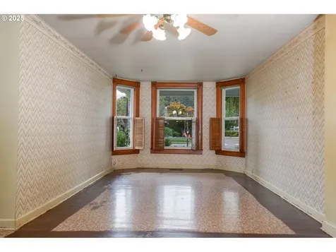 601 S Water Street Silverton OR 97381