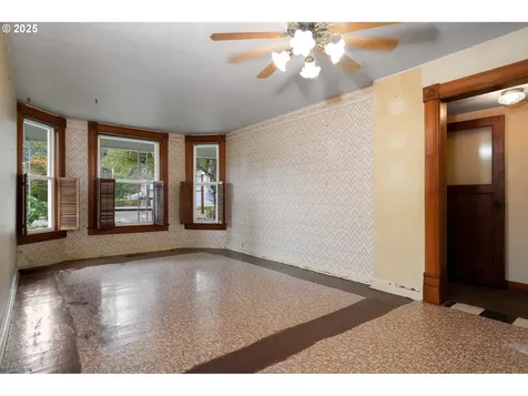 601 S Water Street Silverton OR 97381