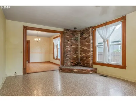 601 S Water Street Silverton OR 97381