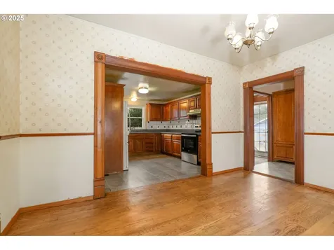 601 S Water Street Silverton OR 97381