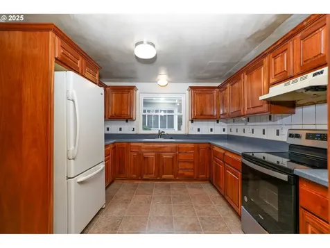 601 S Water Street Silverton OR 97381