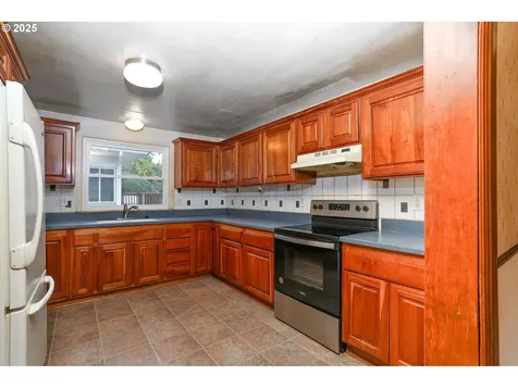601 S Water Street Silverton OR 97381