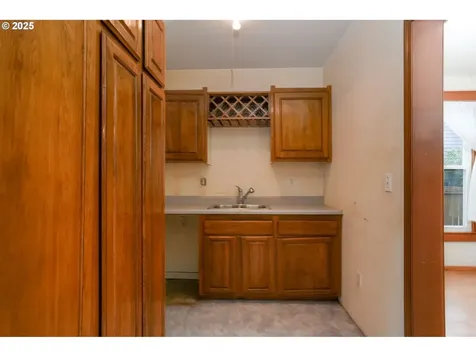 601 S Water Street Silverton OR 97381