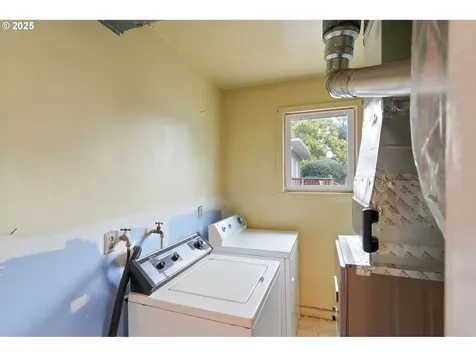 601 S Water Street Silverton OR 97381