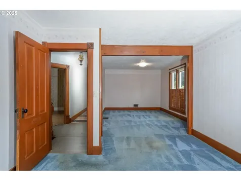 601 S Water Street Silverton OR 97381