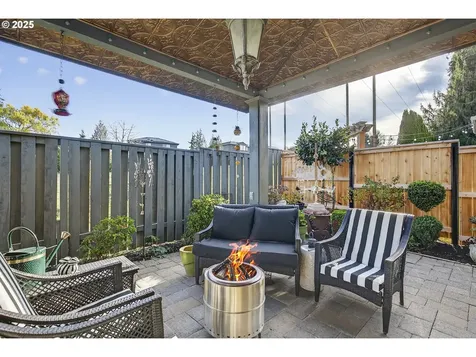 14609 NW Blackthorne Lane Portland OR 97229
