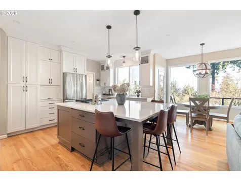 5555 Summit Street West Linn OR 97068