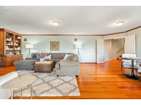 5555 Summit Street West Linn OR 97068