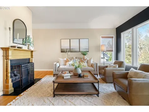 5555 Summit Street West Linn OR 97068