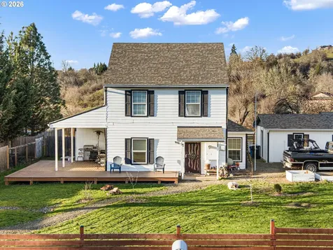 777 Oak Street Oakland OR 97462