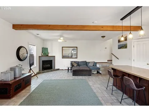 777 Oak Street Oakland OR 97462