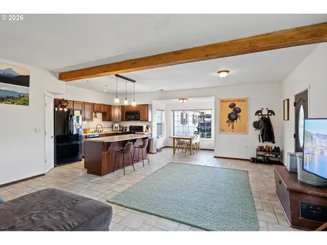 777 Oak Street Oakland OR 97462