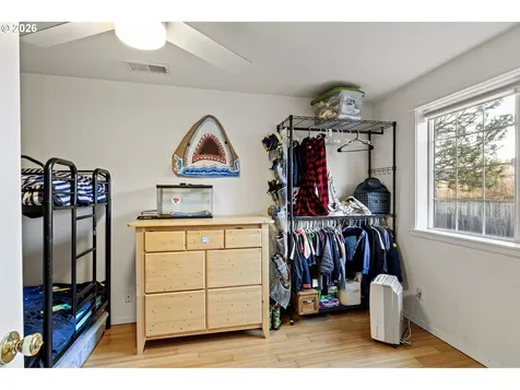 777 Oak Street Oakland OR 97462