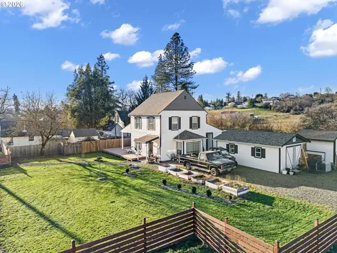 777 Oak Street Oakland OR 97462
