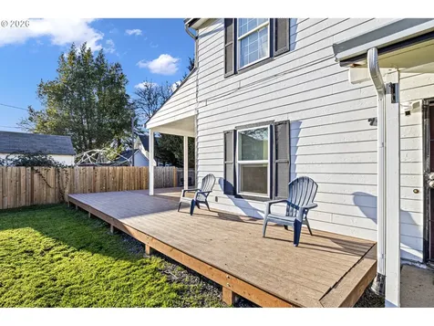777 Oak Street Oakland OR 97462
