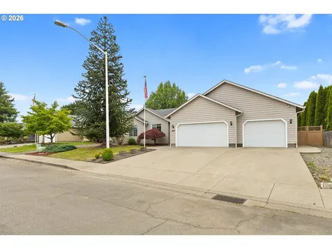 2676 Westlake Avenue Sutherlin OR 97479