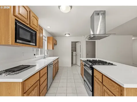 2676 Westlake Avenue Sutherlin OR 97479
