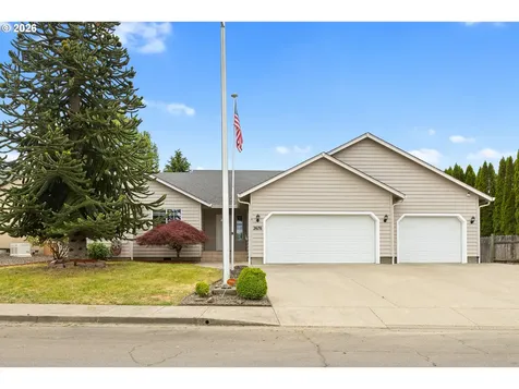 2676 Westlake Avenue Sutherlin OR 97479