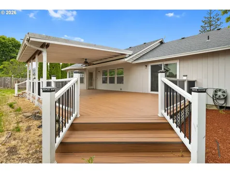 2676 Westlake Avenue Sutherlin OR 97479