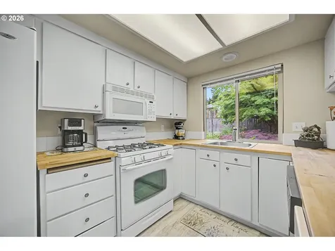 1837 NE 148th Place Portland OR 97230