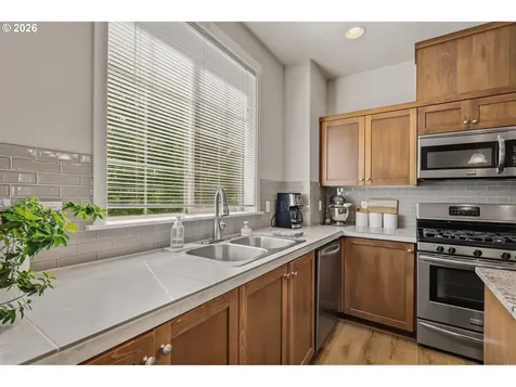 28526 SW Paris Avenue Wilsonville OR 97070