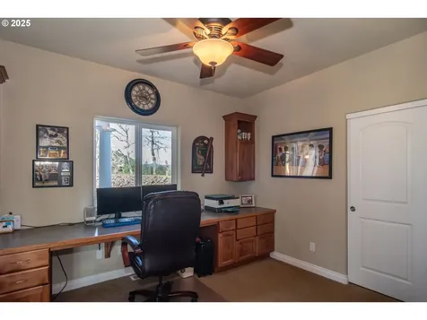 1000 Windy Mountain Lane Oakland OR 97462