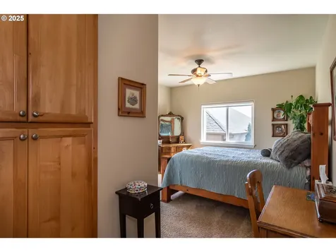 1000 Windy Mountain Lane Oakland OR 97462