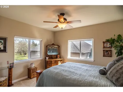 1000 Windy Mountain Lane Oakland OR 97462