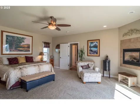 1000 Windy Mountain Lane Oakland OR 97462