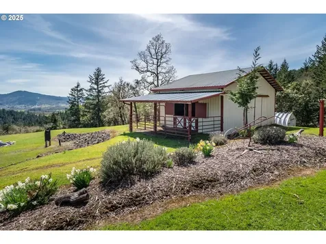 1000 Windy Mountain Lane Oakland OR 97462