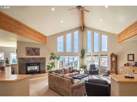 1000 Windy Mountain Lane Oakland OR 97462