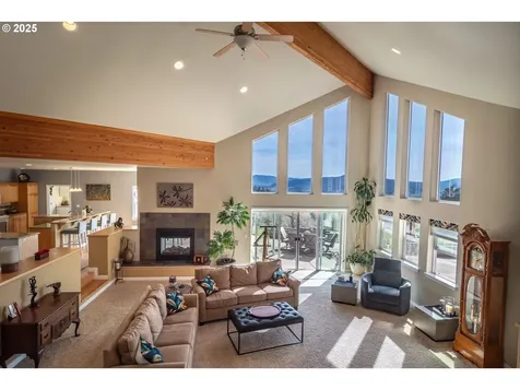 1000 Windy Mountain Lane Oakland OR 97462