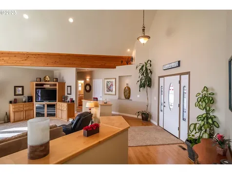 1000 Windy Mountain Lane Oakland OR 97462