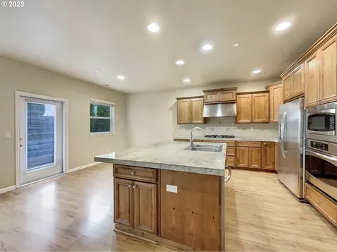 8738 SW 176th Avenue Beaverton OR 97007