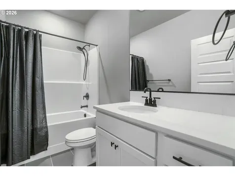 12815 NE 64th Avenue Vancouver WA 98686