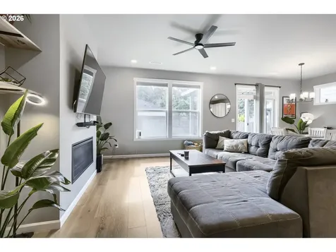 12815 NE 64th Avenue Vancouver WA 98686