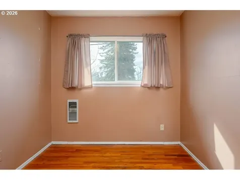 6943 SE Tenino Street Portland OR 97206