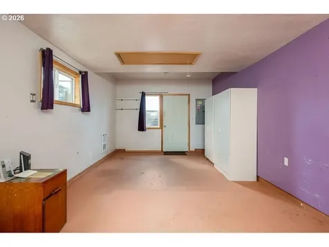 6943 SE Tenino Street Portland OR 97206