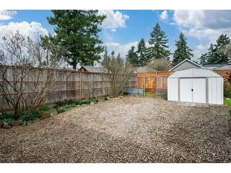 6943 SE Tenino Street Portland OR 97206