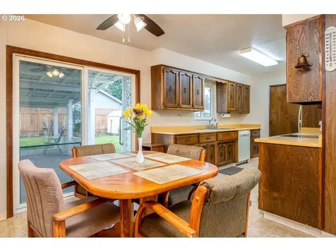 6943 SE Tenino Street Portland OR 97206
