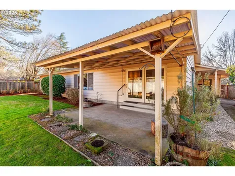 8847 SW Bohmann Parkway Portland OR 97223