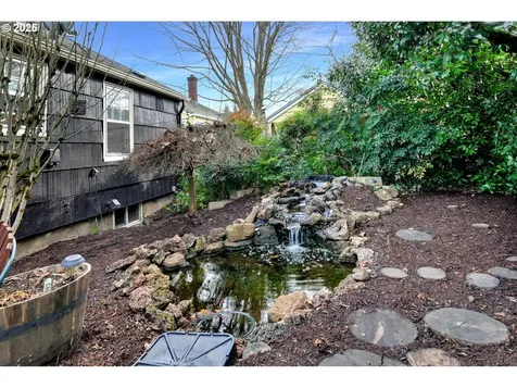 872 Polk Street Eugene OR 97402