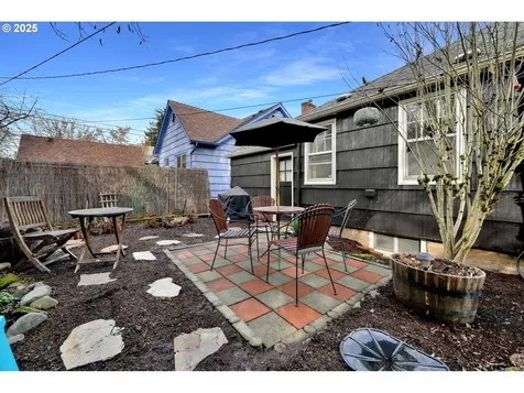 872 Polk Street Eugene OR 97402