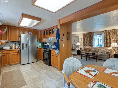 2118 SE 110th Avenue Portland OR 97216