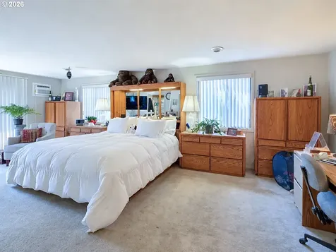 2118 SE 110th Avenue Portland OR 97216
