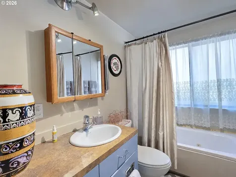 2118 SE 110th Avenue Portland OR 97216